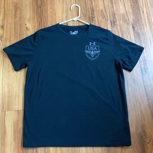 Under Armour Men’s Medium Shirt